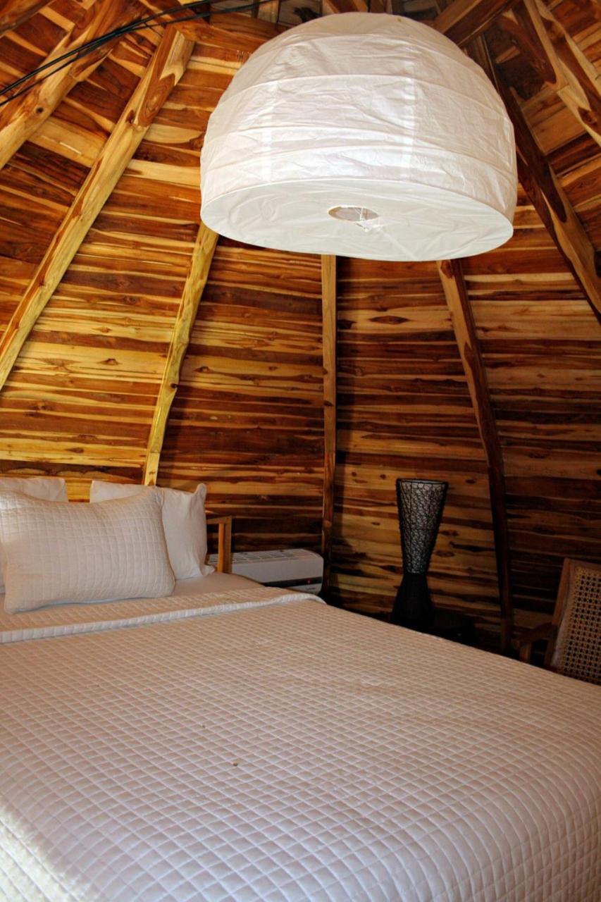 Hotel Tortuga Village San Luis La Herradura ภายนอก รูปภาพ